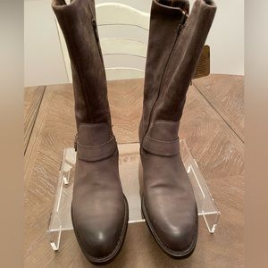 Born Walker gray boot - Size 8